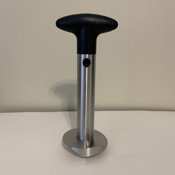 Newness Pineapple Corer Slicer Stainless Steel Blade Ergonomic Black Handle - Picture 2 of 9